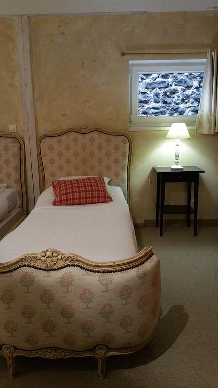 Chambres Touristiques La Cour Des Hotes Оберне Экстерьер фото