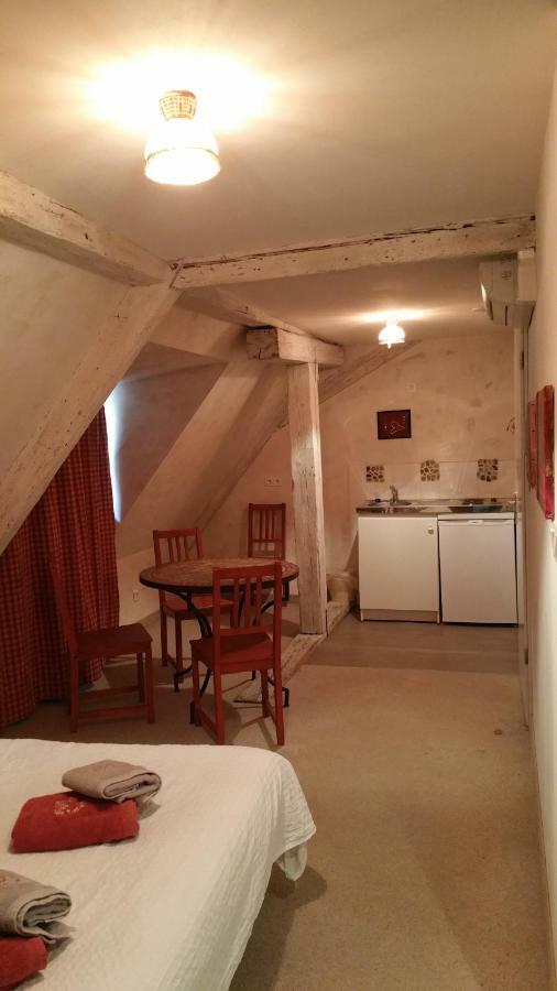 Chambres Touristiques La Cour Des Hotes Оберне Экстерьер фото